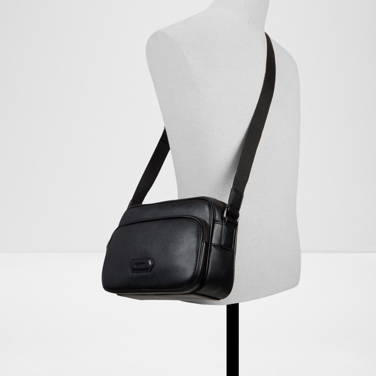 Lardowyn Cross Body Bag