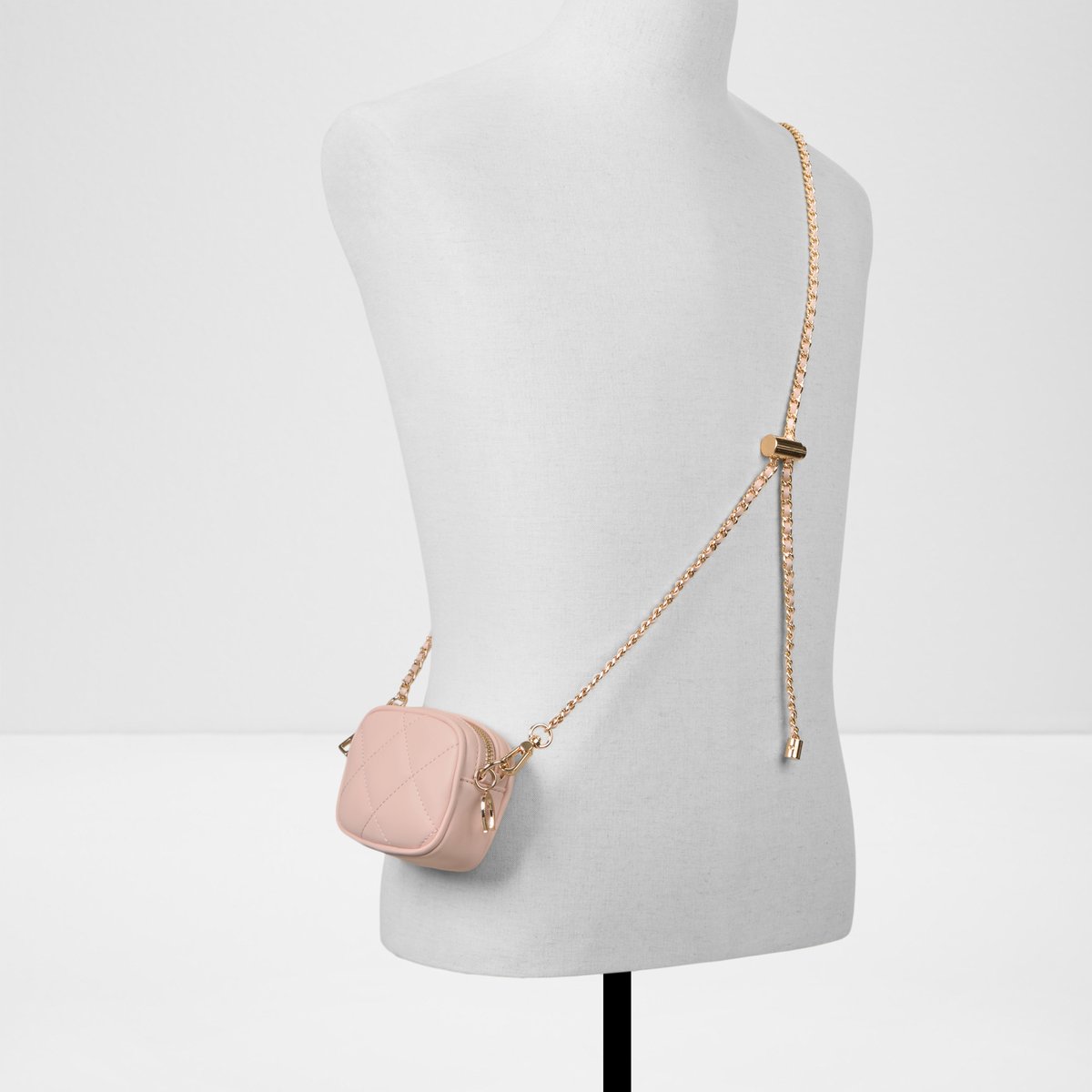 Lunor Wallet With Chain