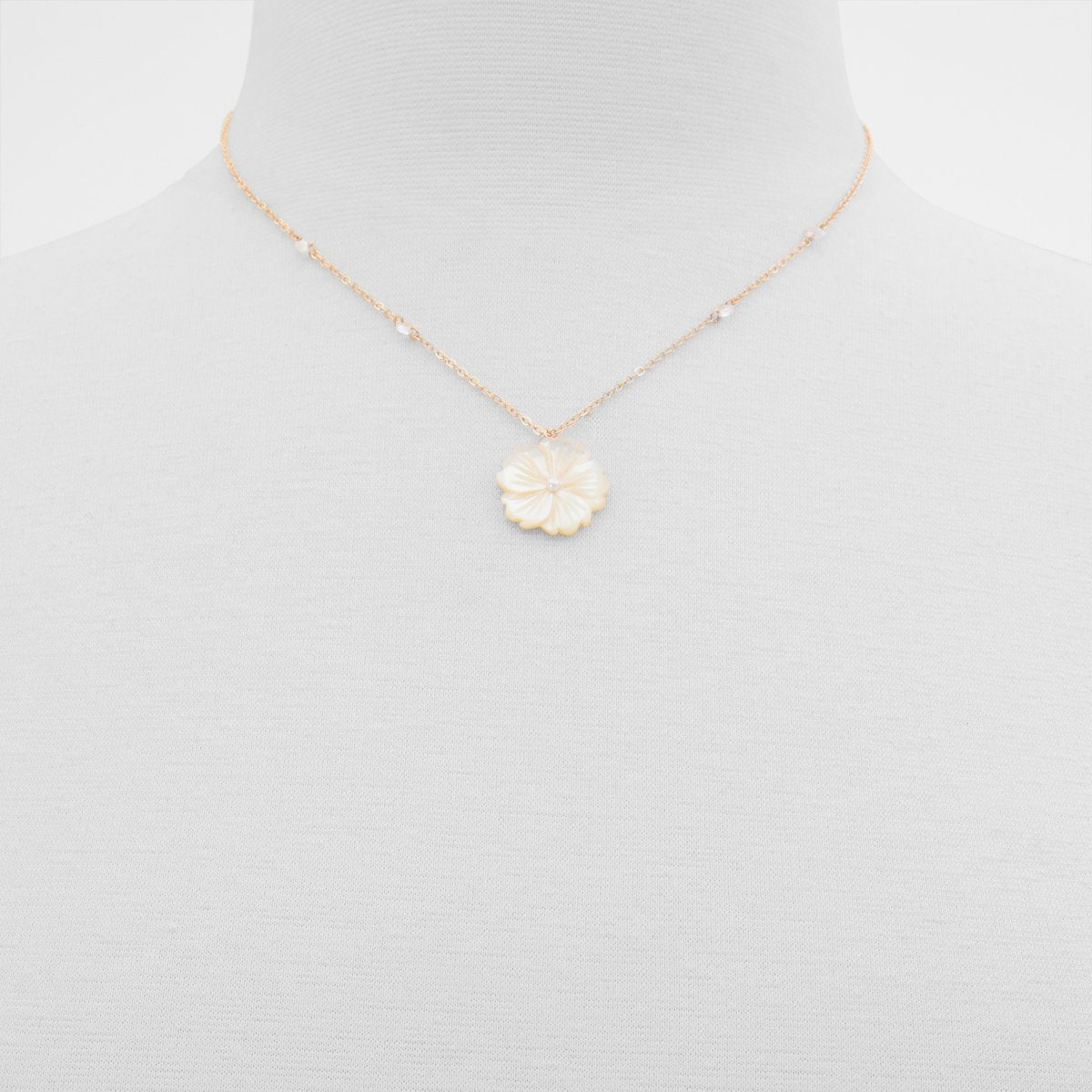 Magnollia Single-Strand Necklace