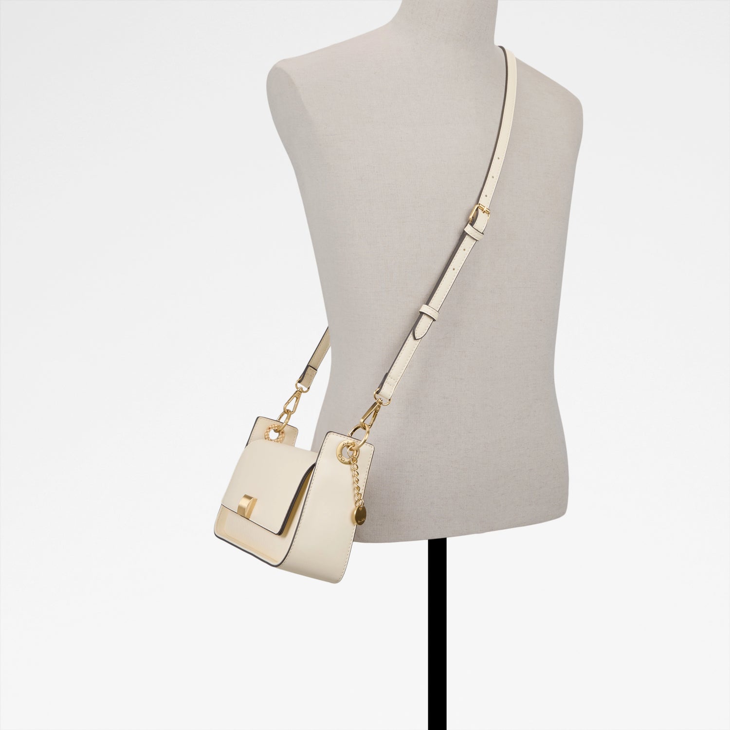 Marisela Shoulder Bag
