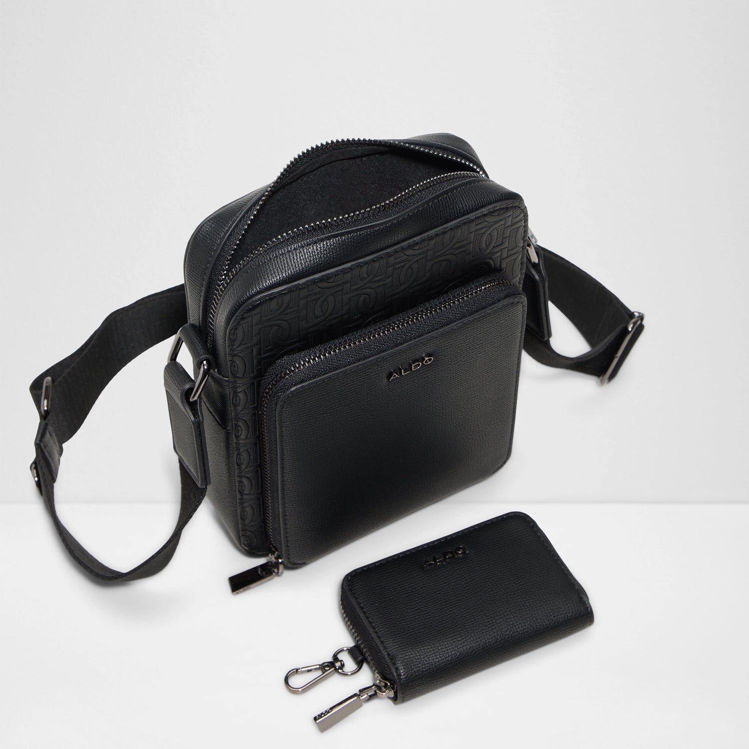 Maximillianus Cross Body Bag