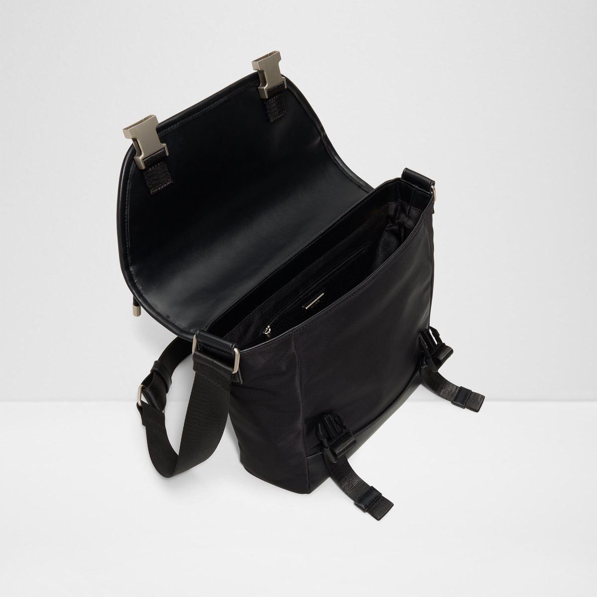 Melinnor Messenger Bag