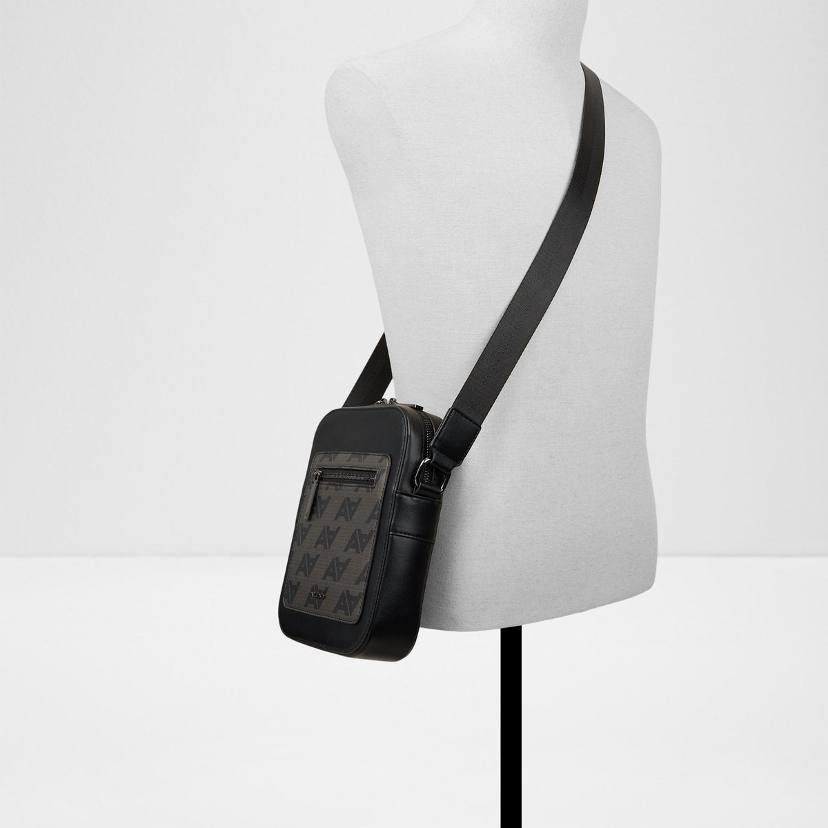 Murvyn Cross Body Bag