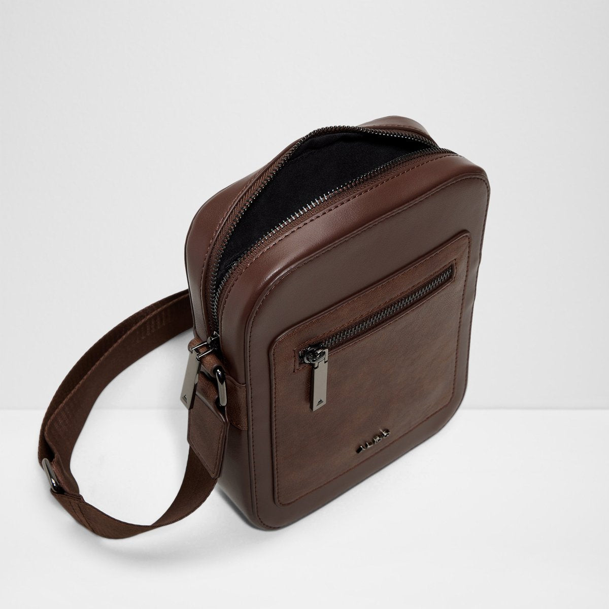 Murvyn Cross Body Bag