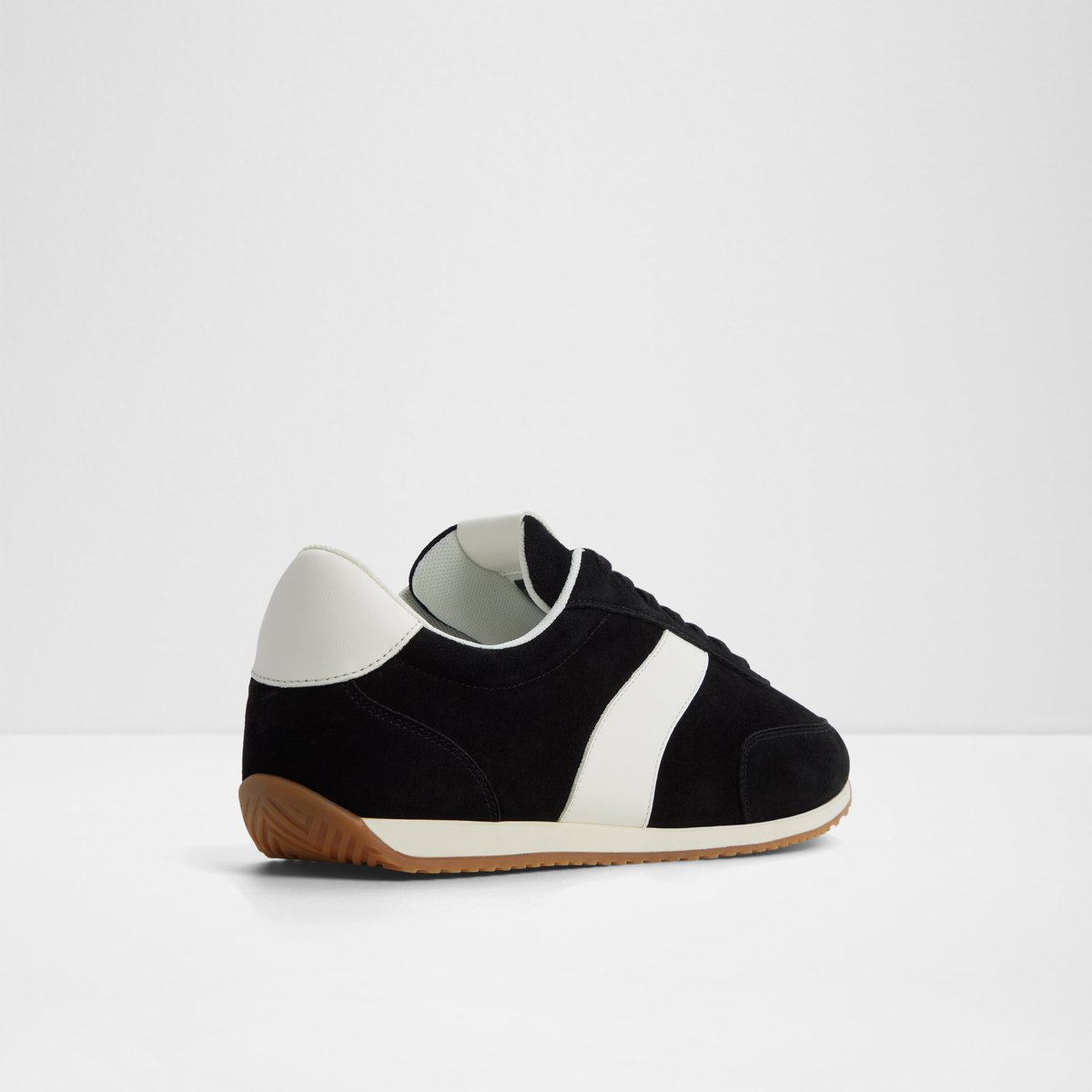 Nathaniel Low-Top Sneakers
