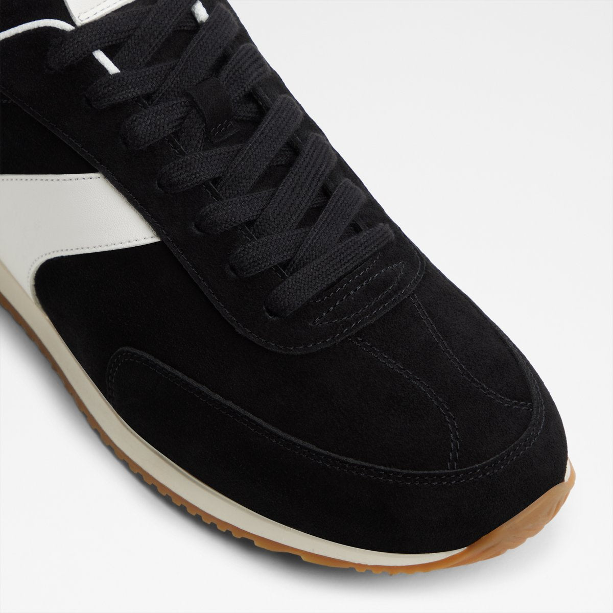 Nathaniel Low-Top Sneakers