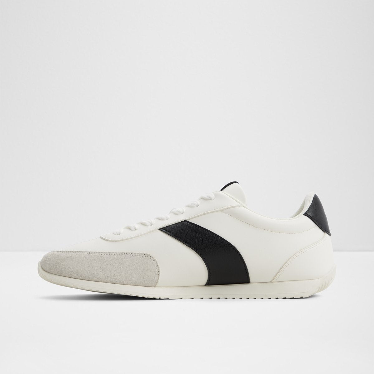 Nathaniel Low-Top Sneakers