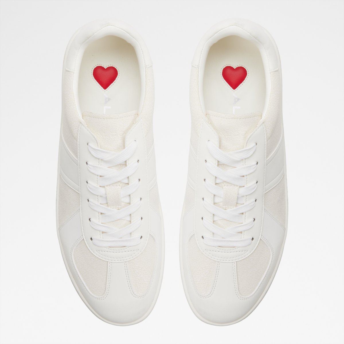 Nikolas Low-Top Sneakers