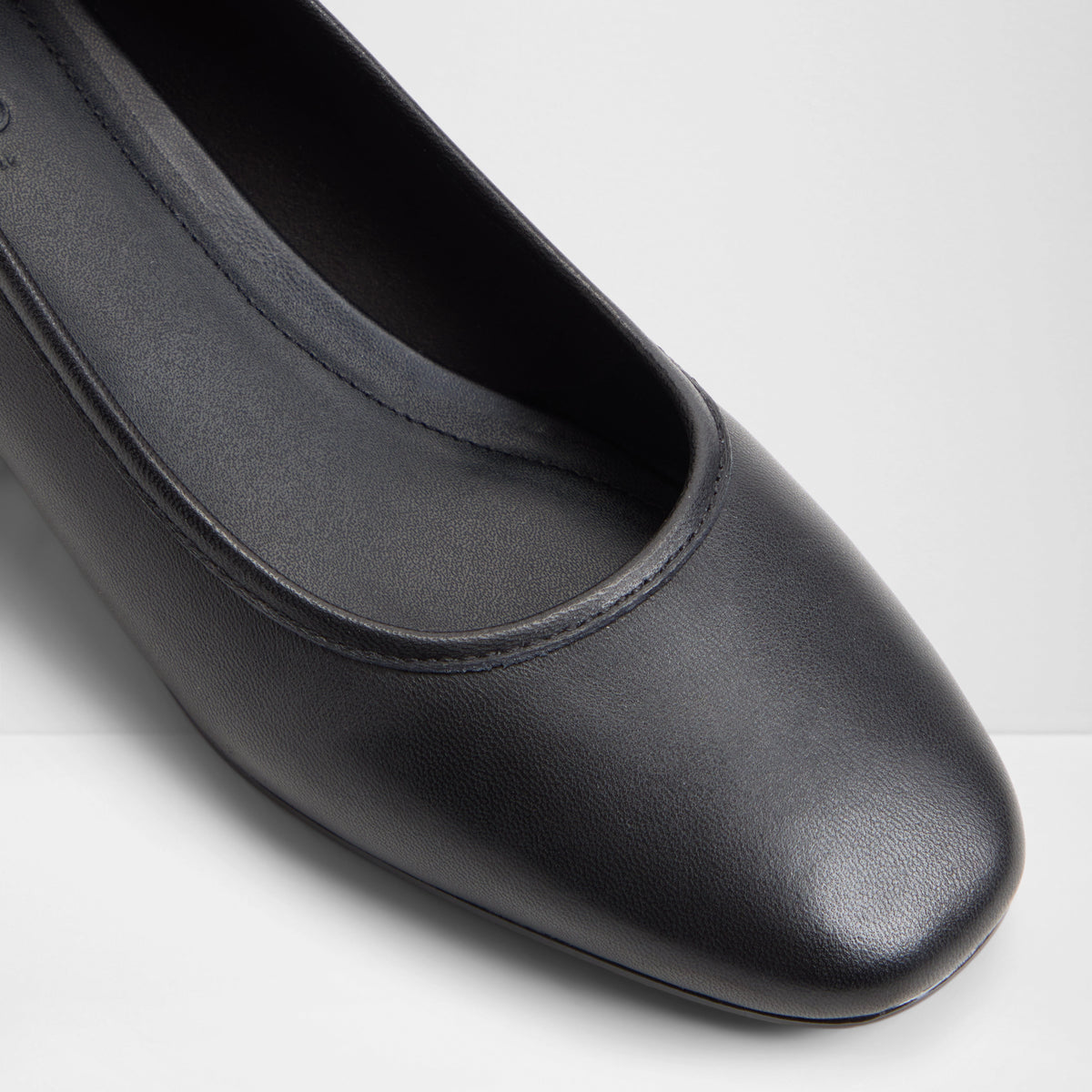 Norrey Ballet Flats