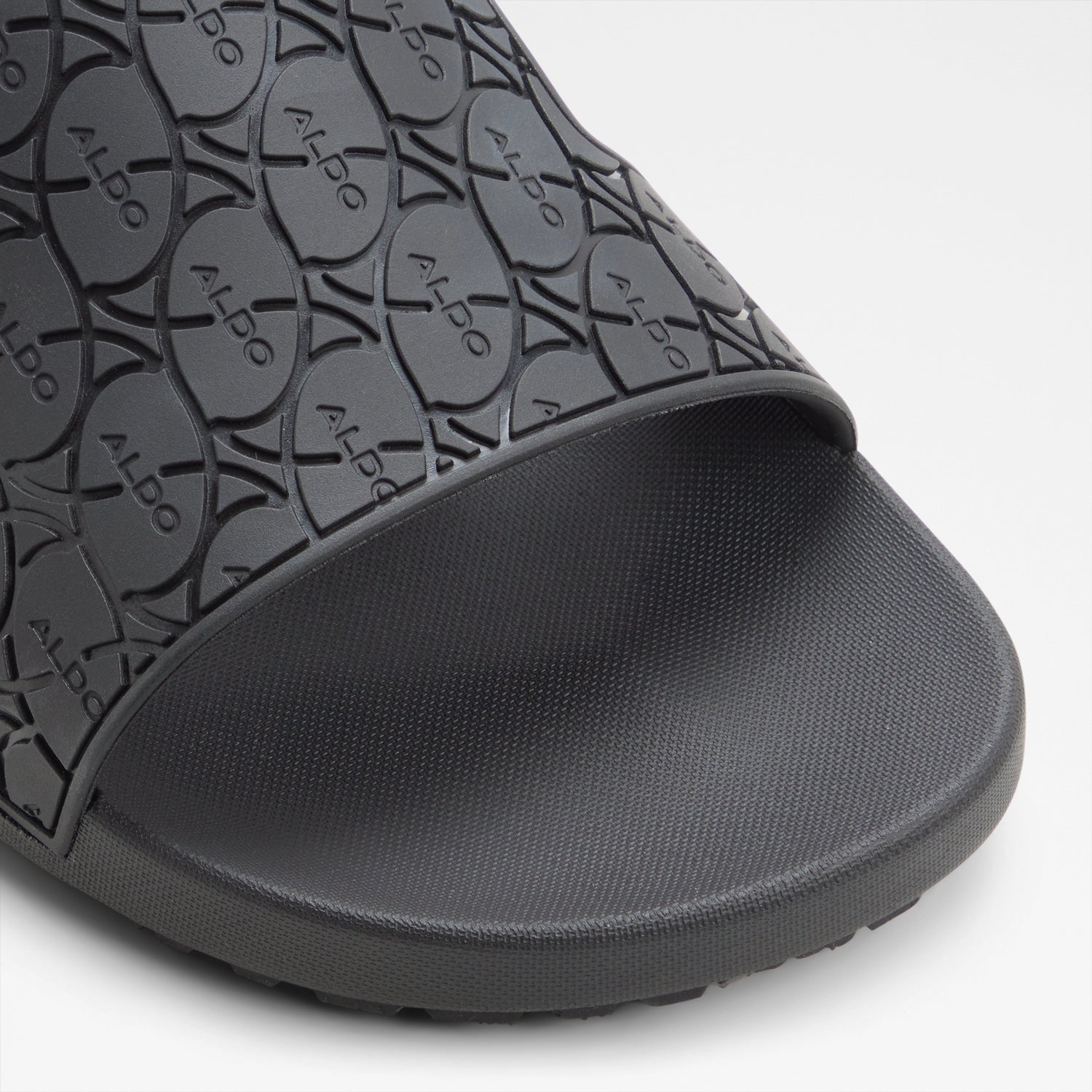 Oskar Slide Sandals