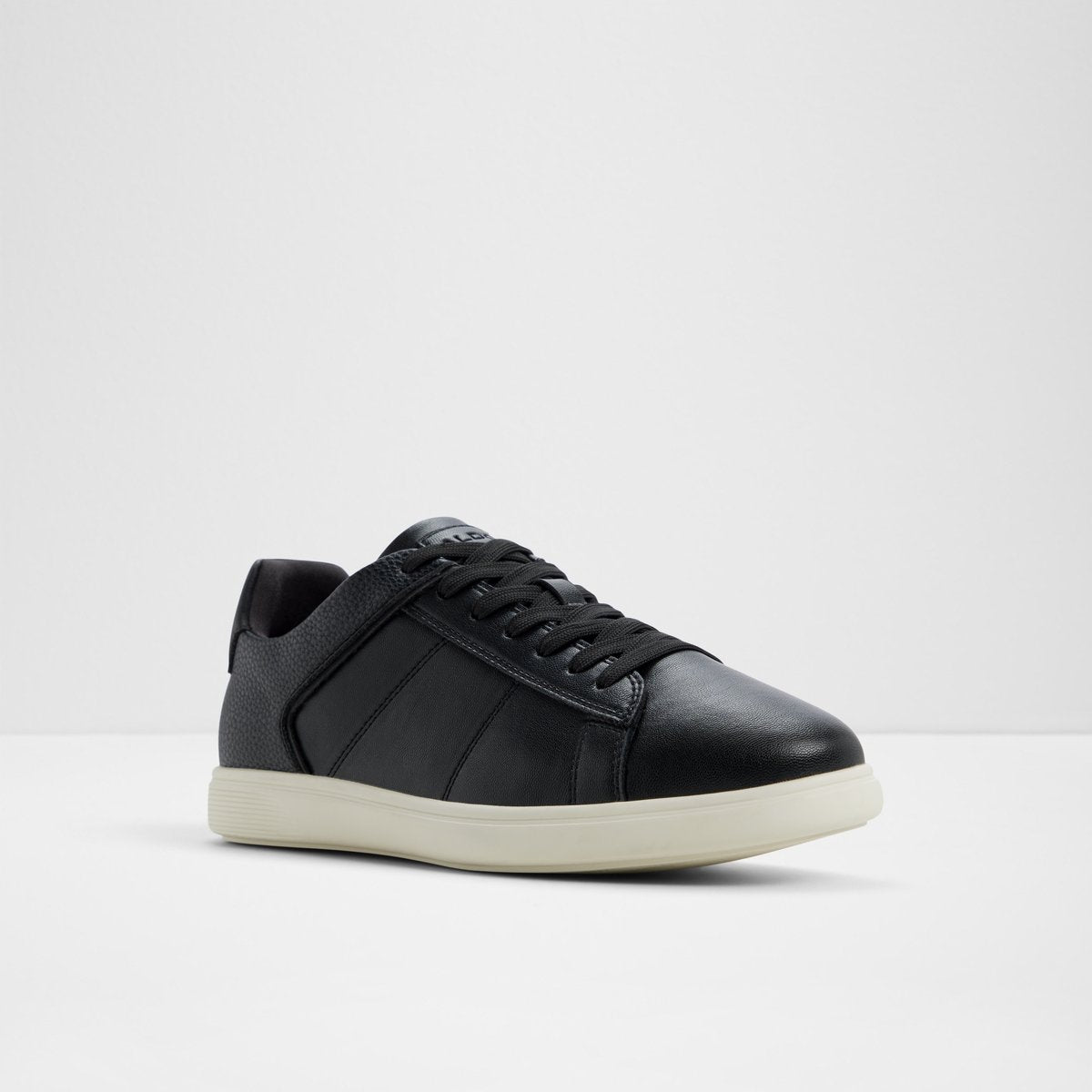 Ovie Low-Top Sneakers