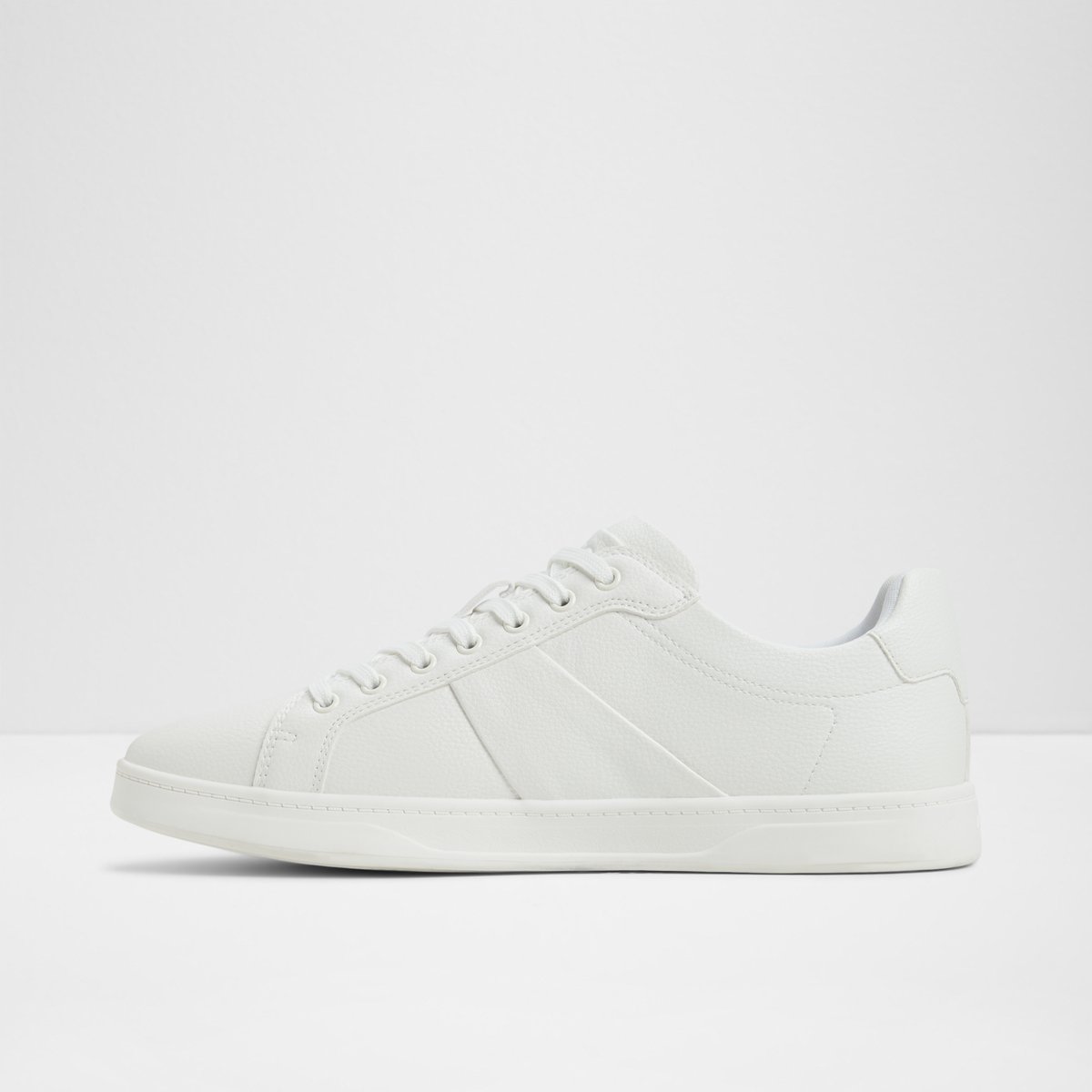 Ozzy Low-Top Sneakers