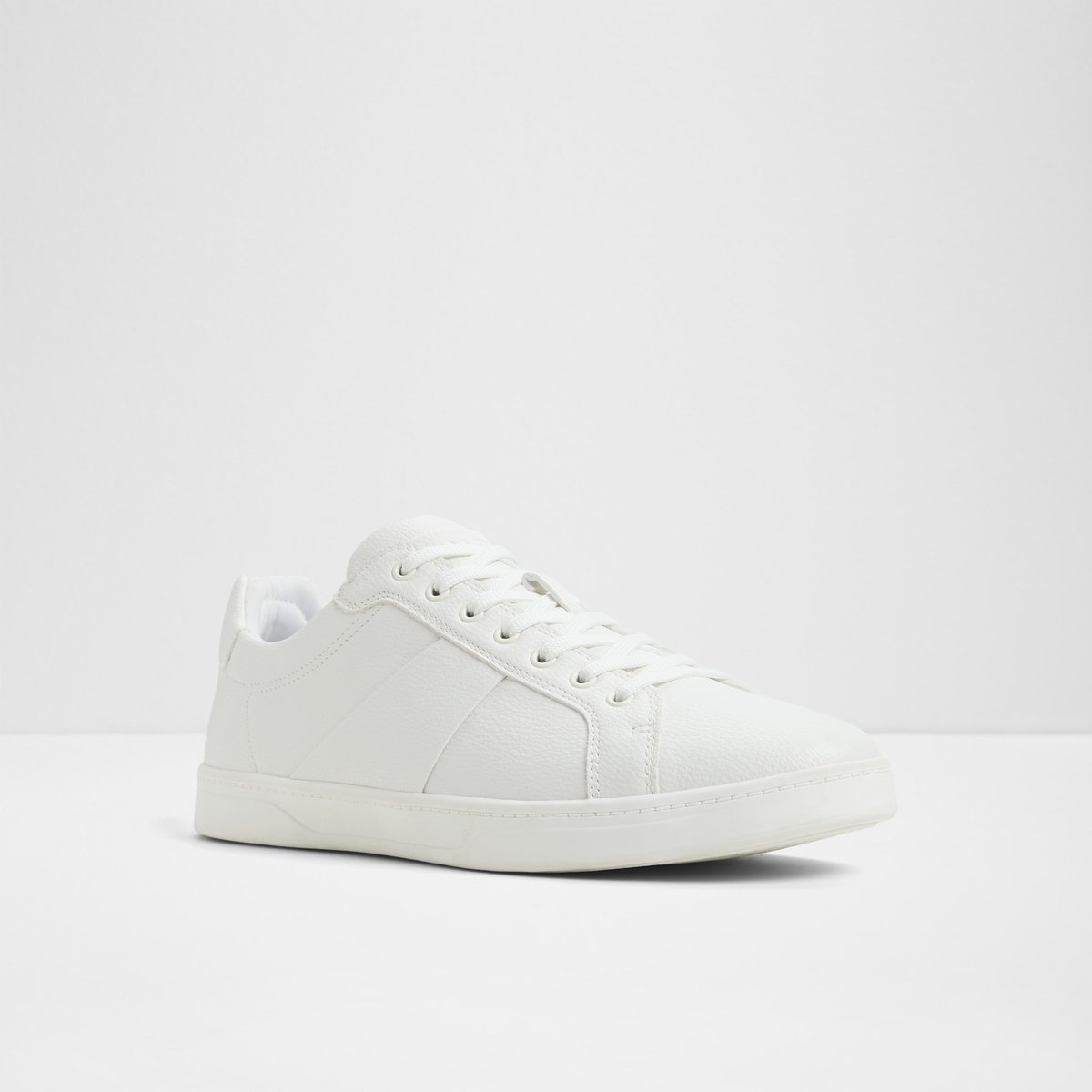 Ozzy Low-Top Sneakers