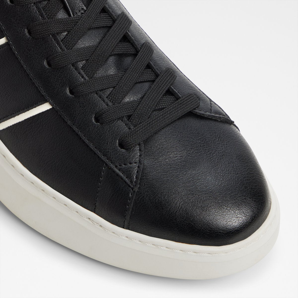 Paxon Low-Top Sneakers
