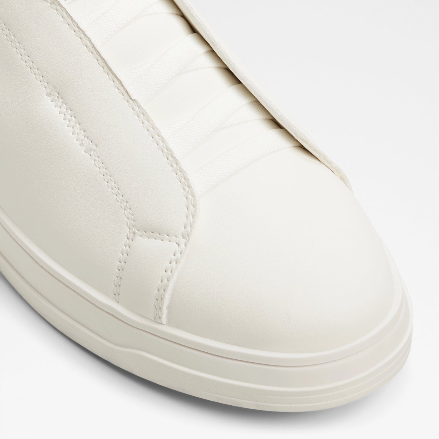 Pearce Low-Top Sneakers