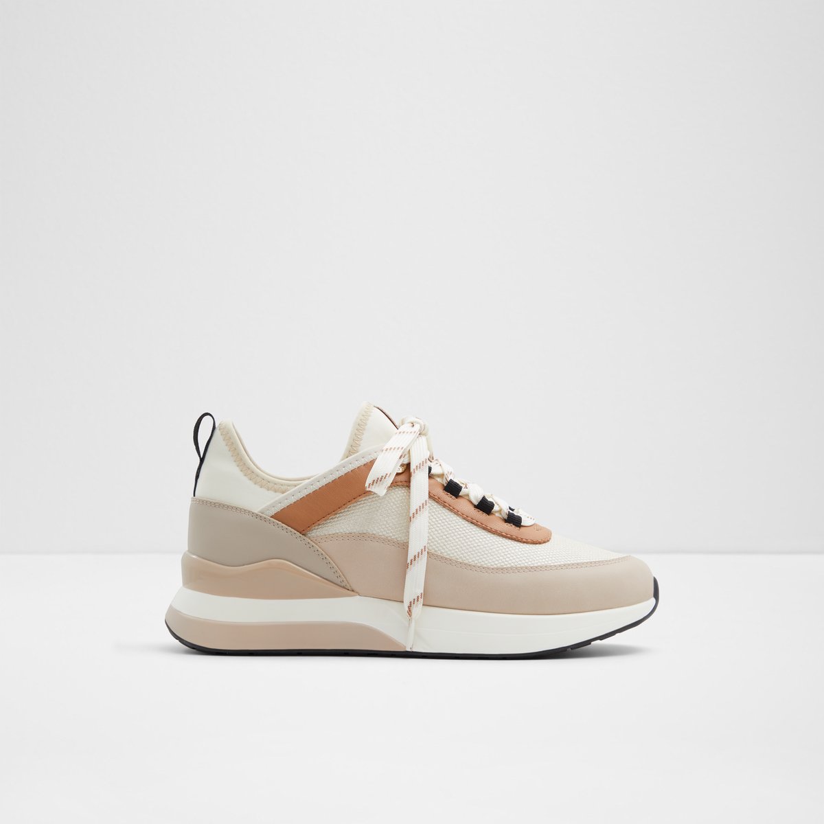 Quiltyn Jogger Sneakers
