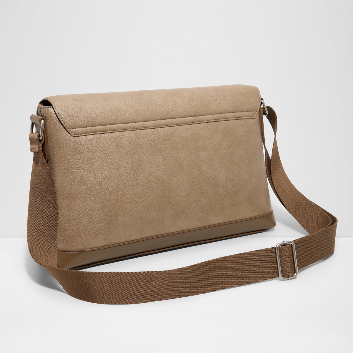 Raemond Messenger Bag