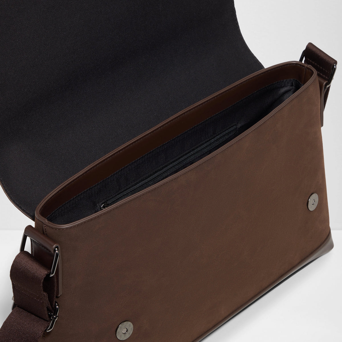 Raemond Messenger Bag