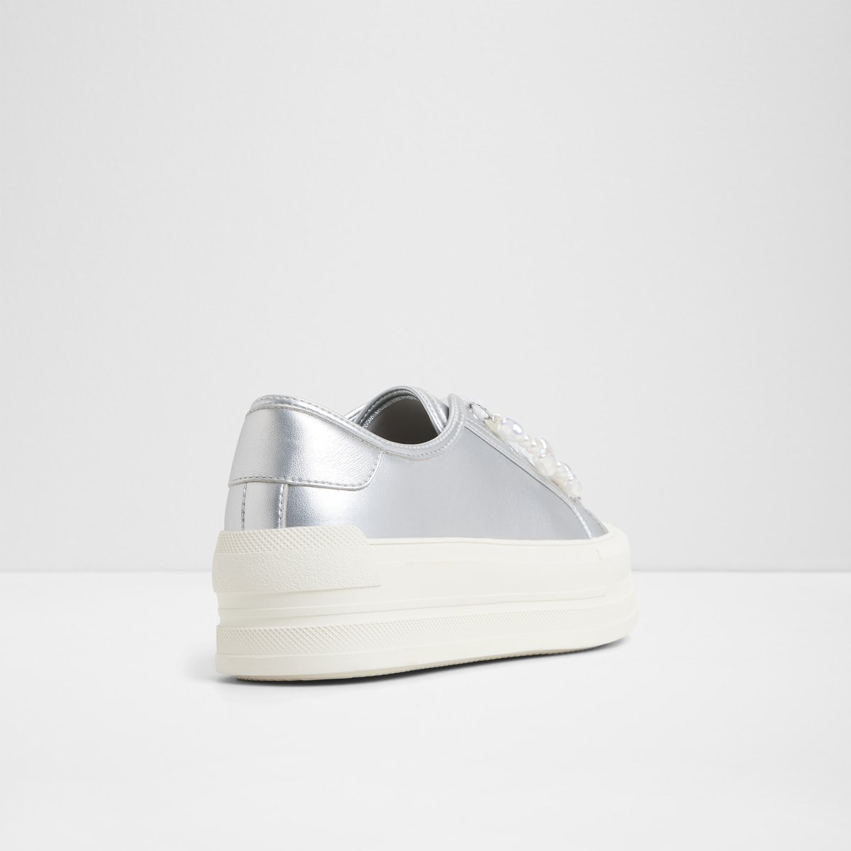 Rayes Low-Top Sneakers