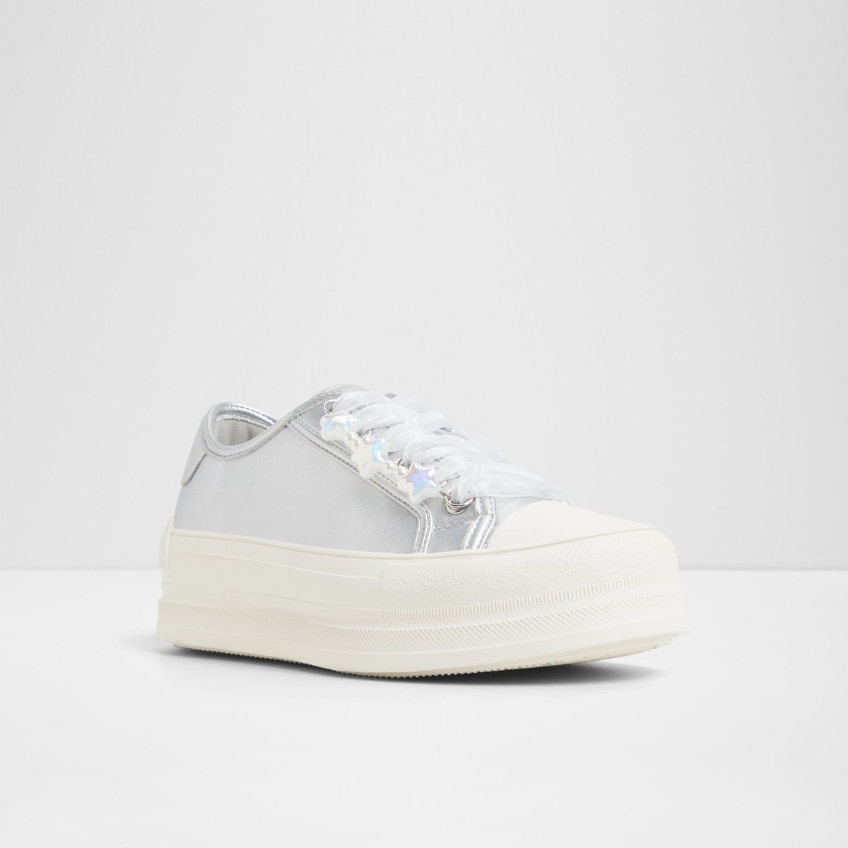Rayes Low-Top Sneakers