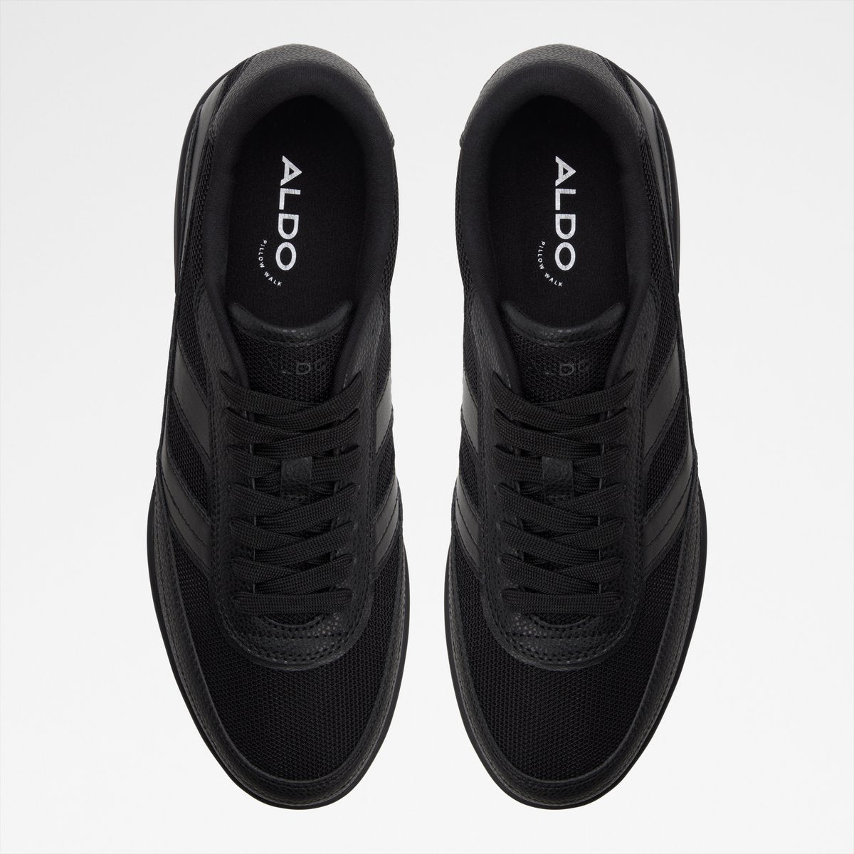 Reggie Low-Top Sneakers