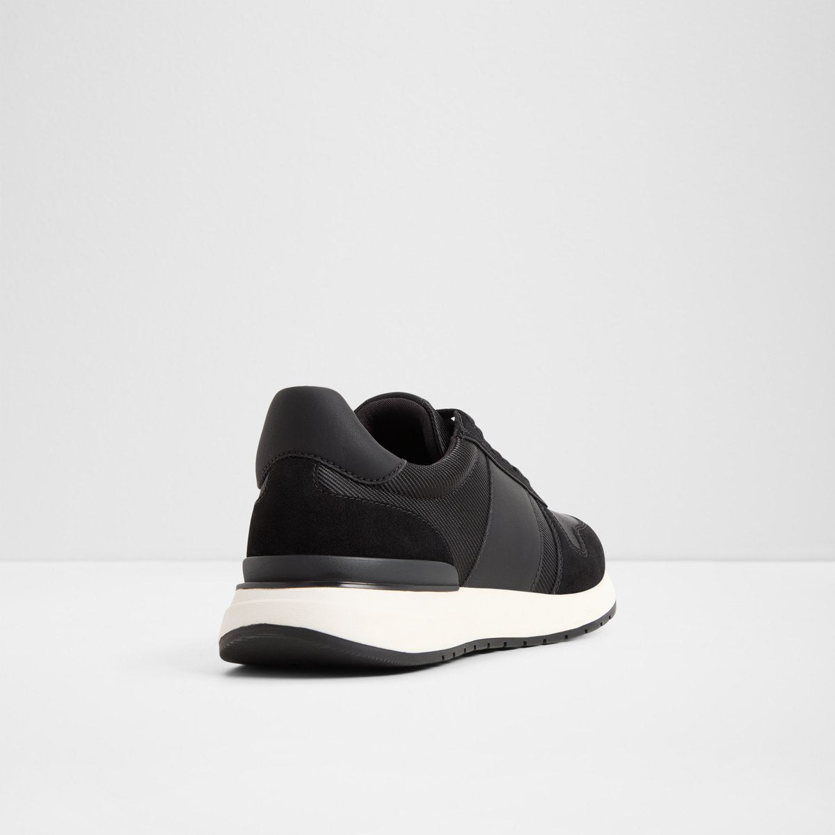 Robben Low-Top Sneakers