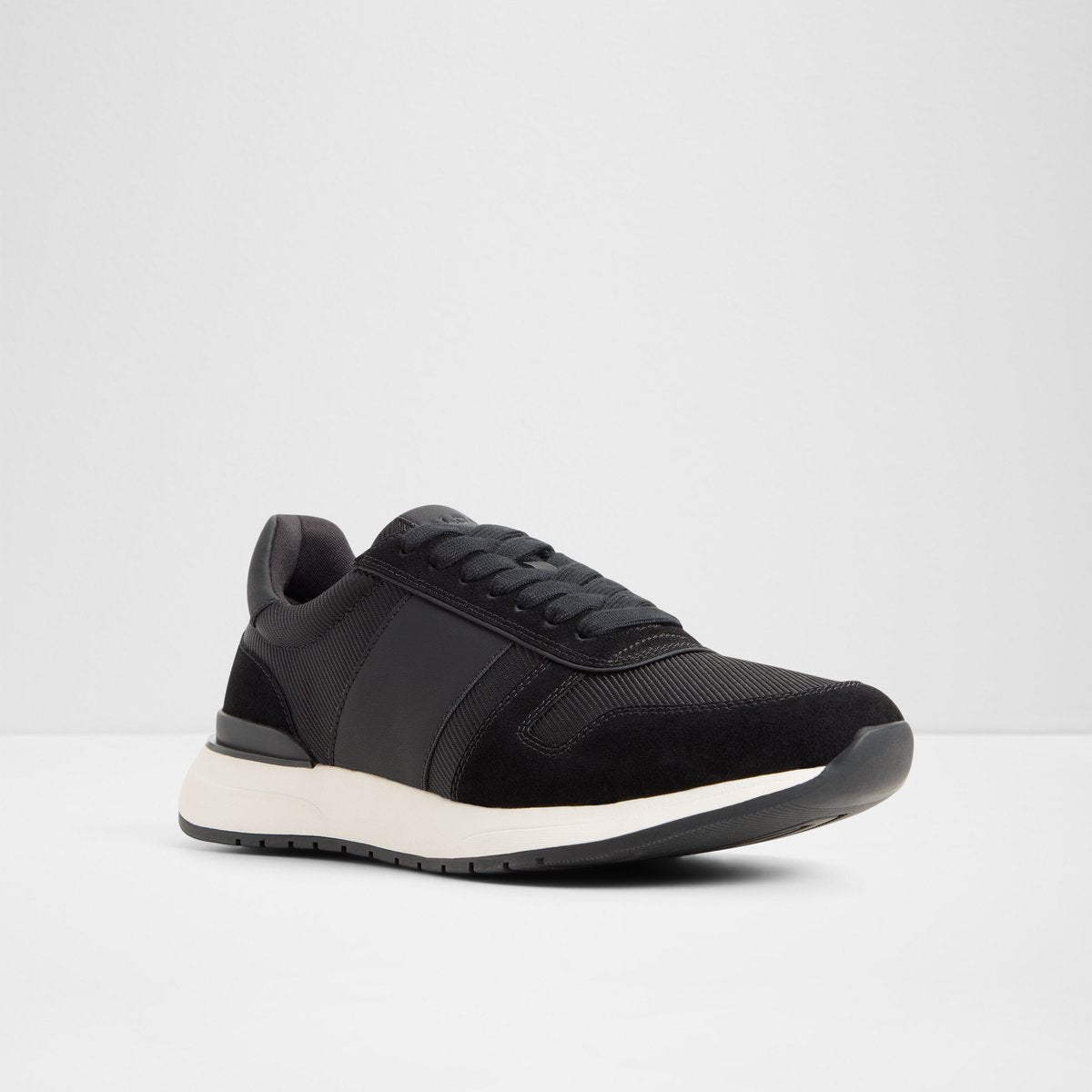 Robben Low-Top Sneakers