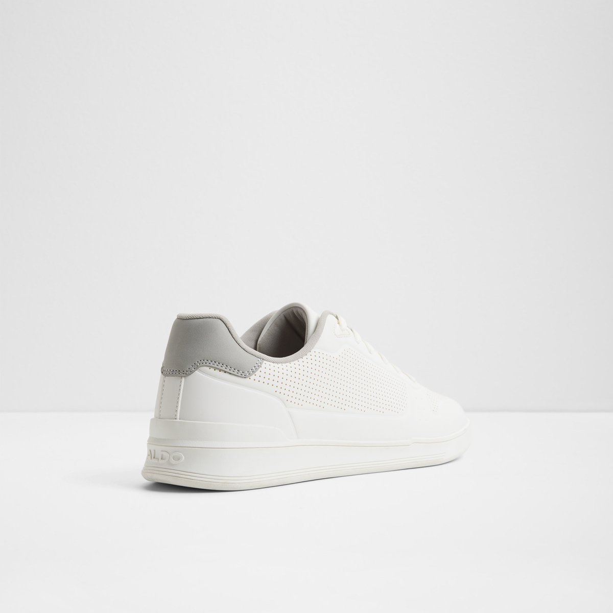 Robie Low-Top Sneakers