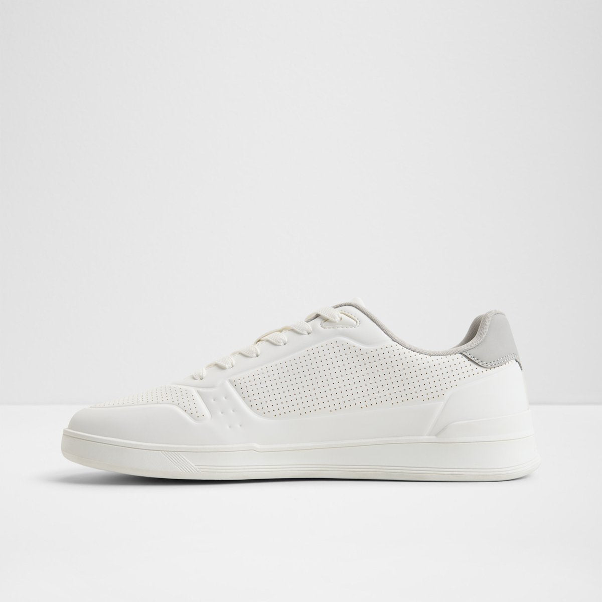 Robie Low-Top Sneakers