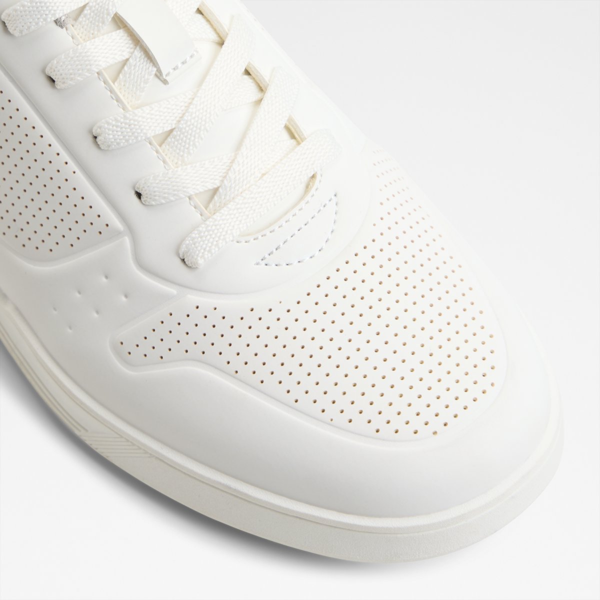 Robie Low-Top Sneakers