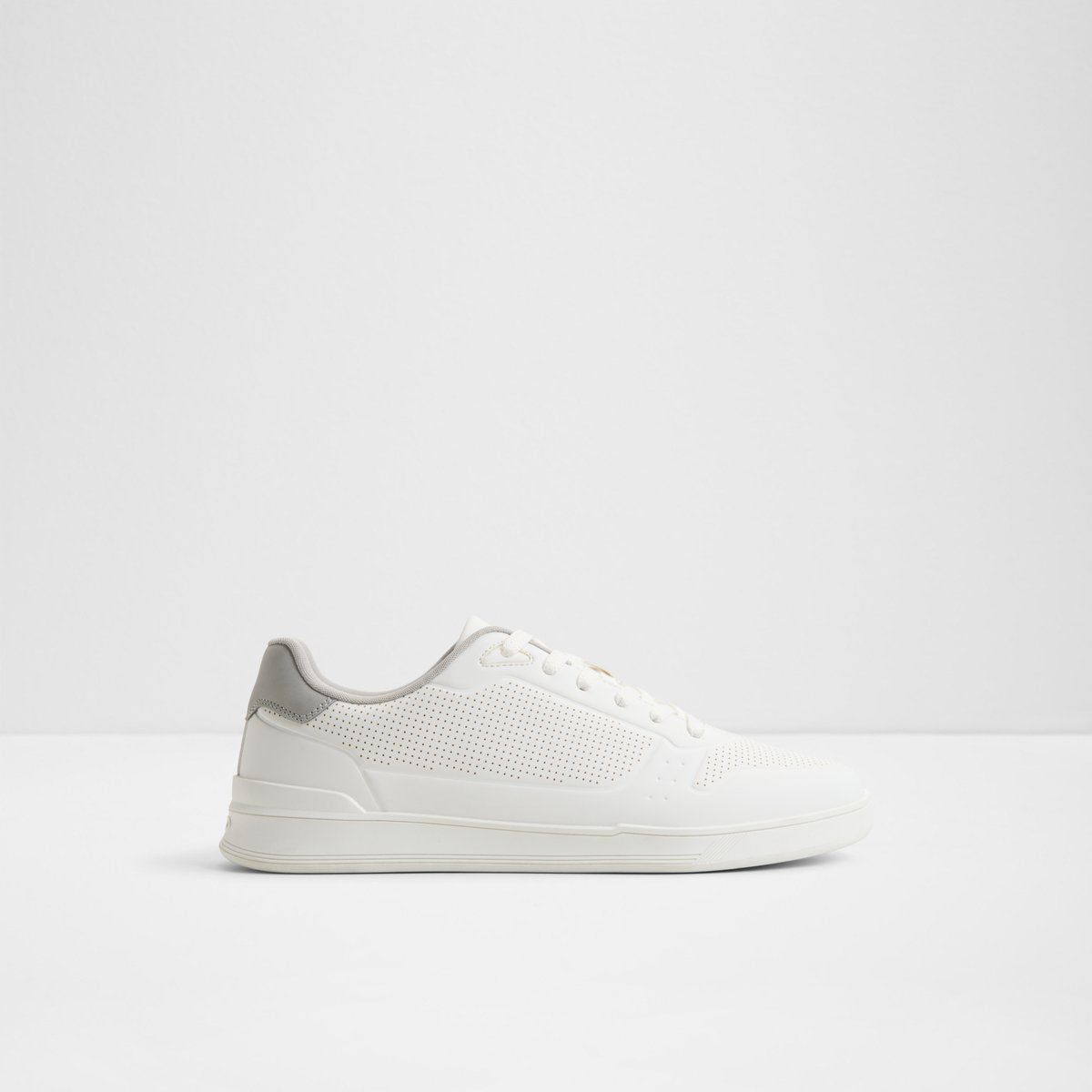 Robie Low-Top Sneakers