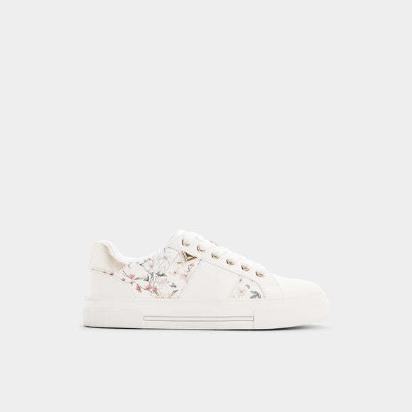 Saddie Low-Top Sneakers