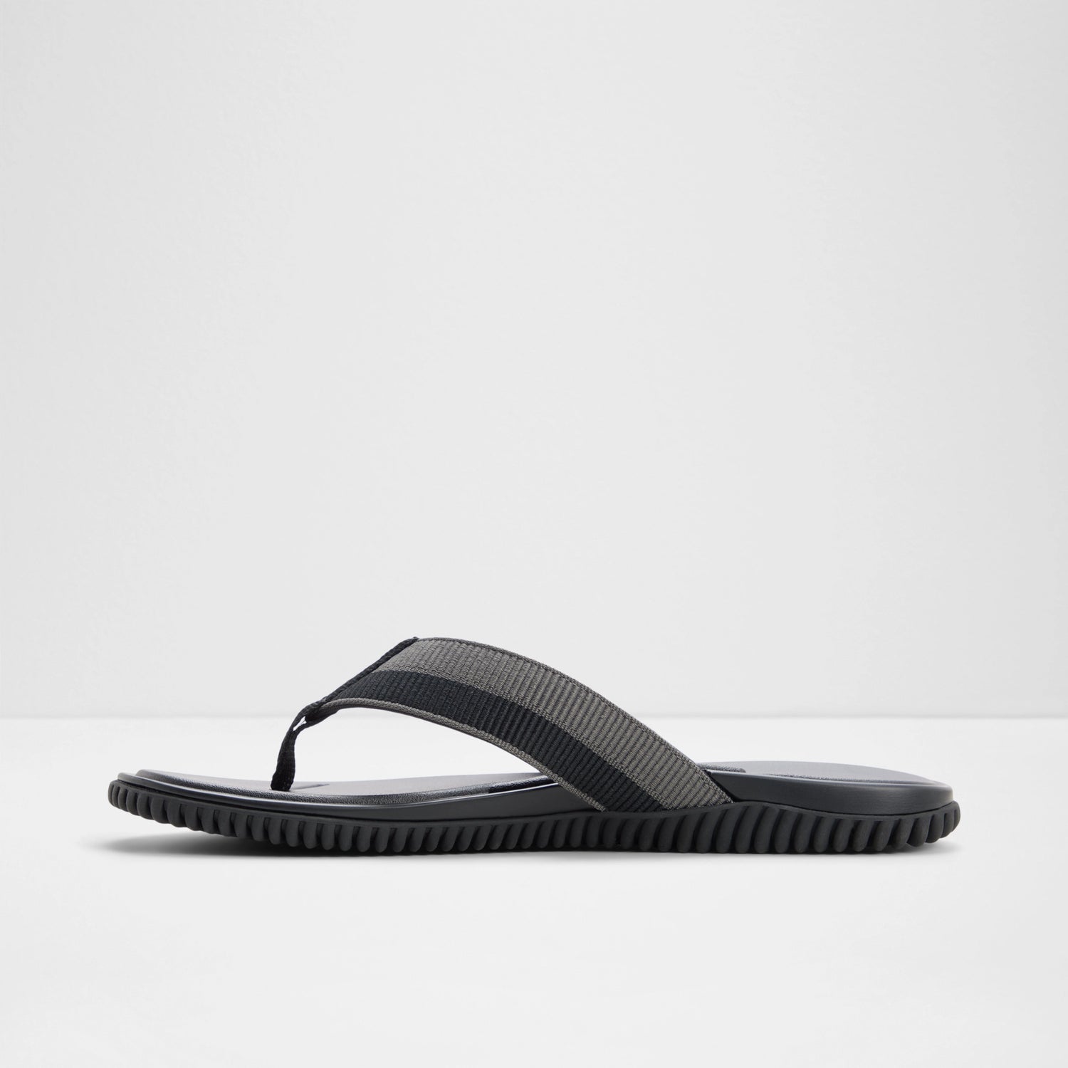 Sainz Thong Sandals