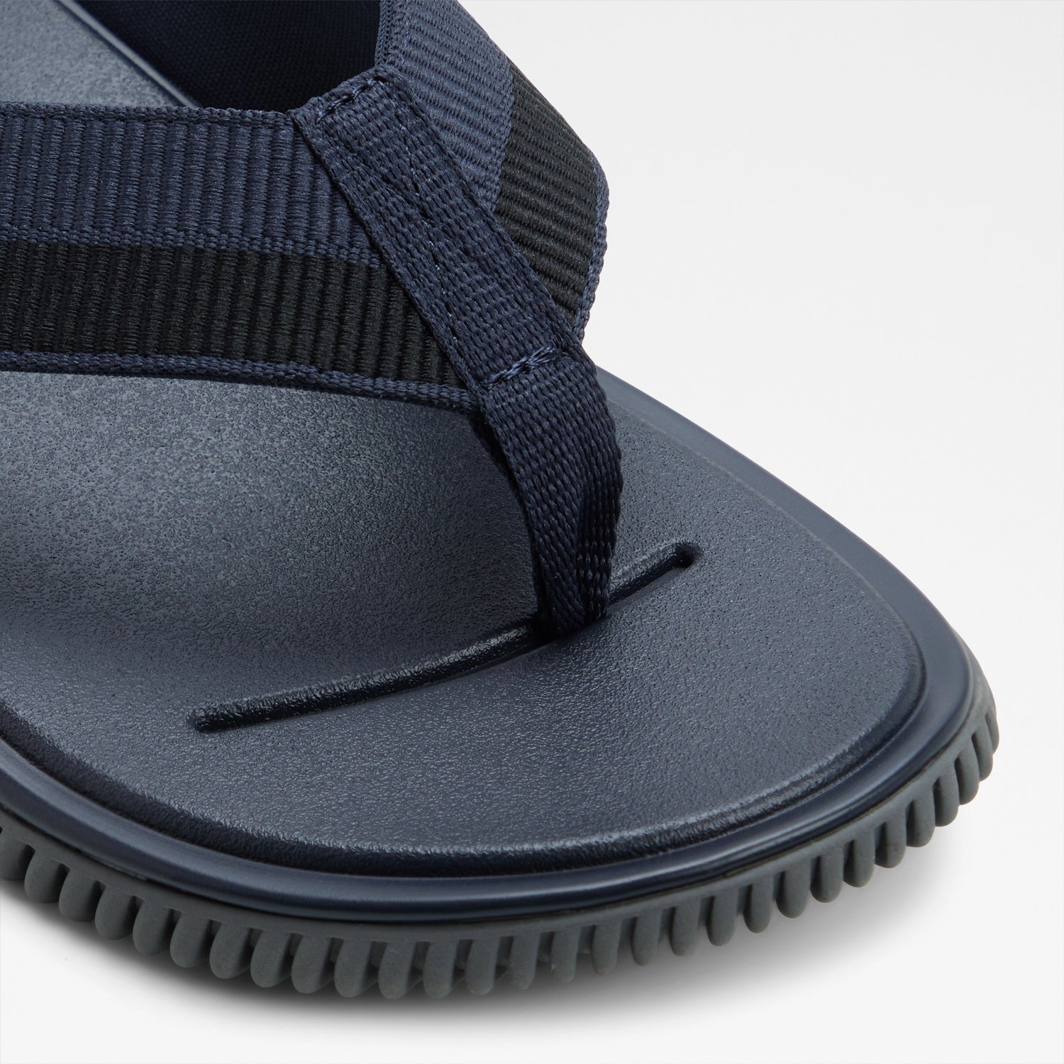 Sainz Thong Sandals