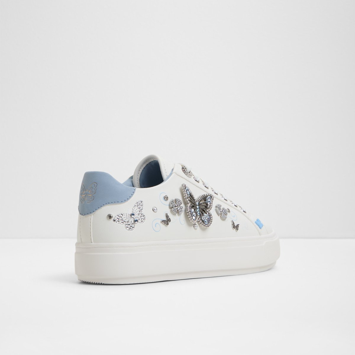 Saxony Low-Top Sneakers