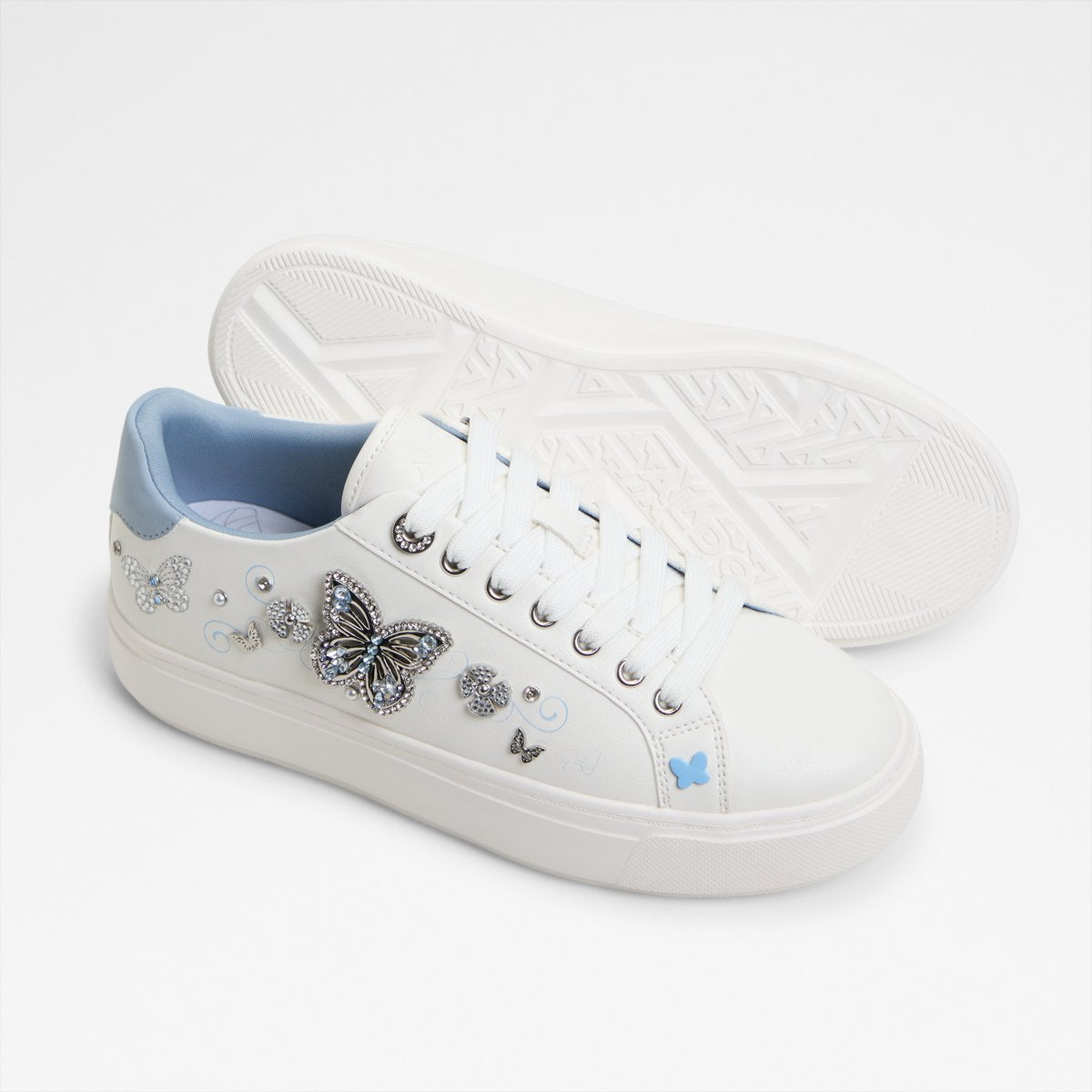 Saxony Low-Top Sneakers