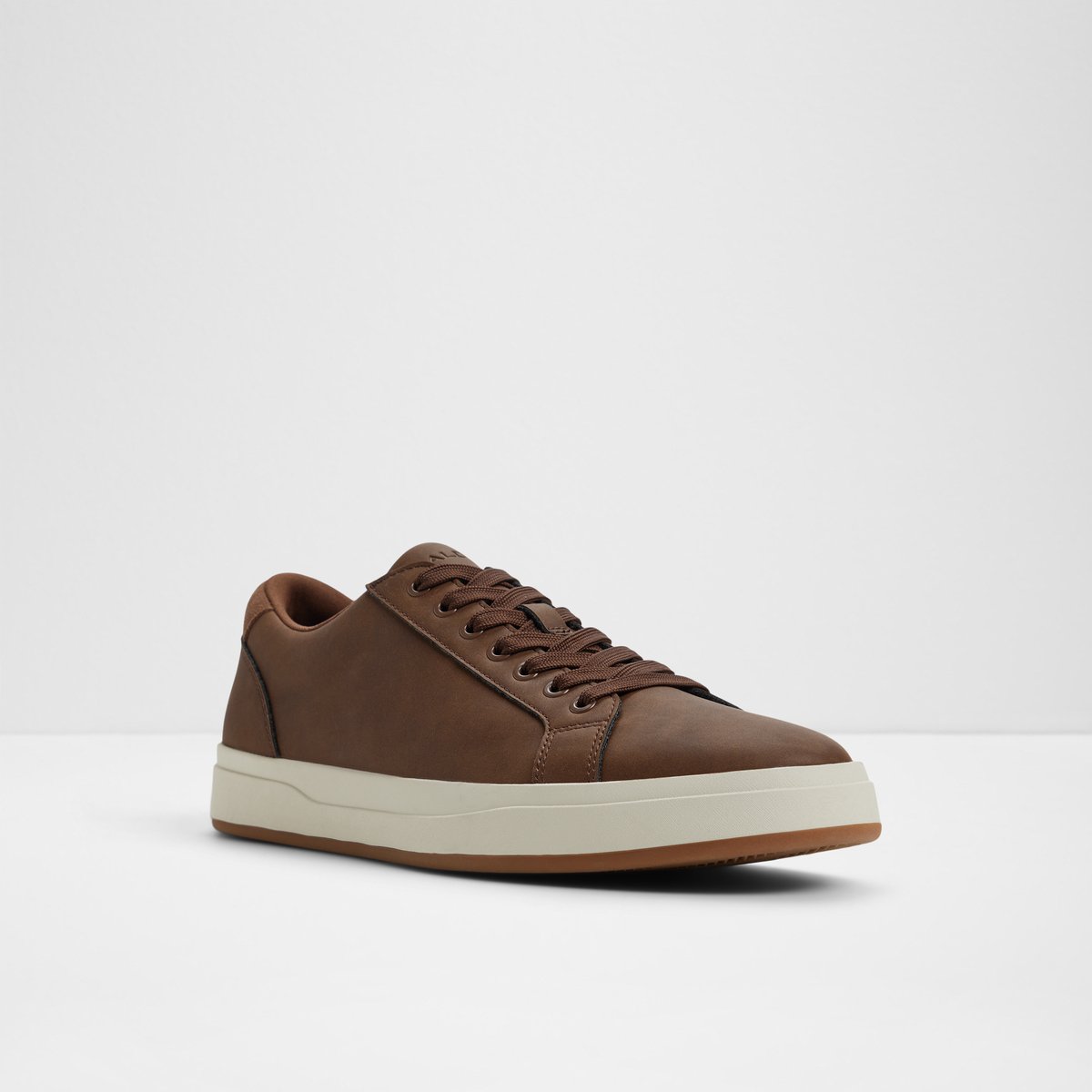 Scottiee Low-Top Sneakers