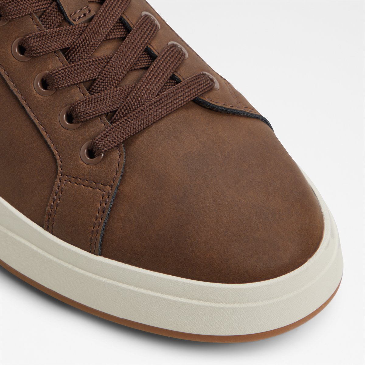 Scottiee Low-Top Sneakers