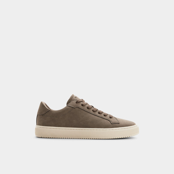Sebbi Low-Top Sneakers