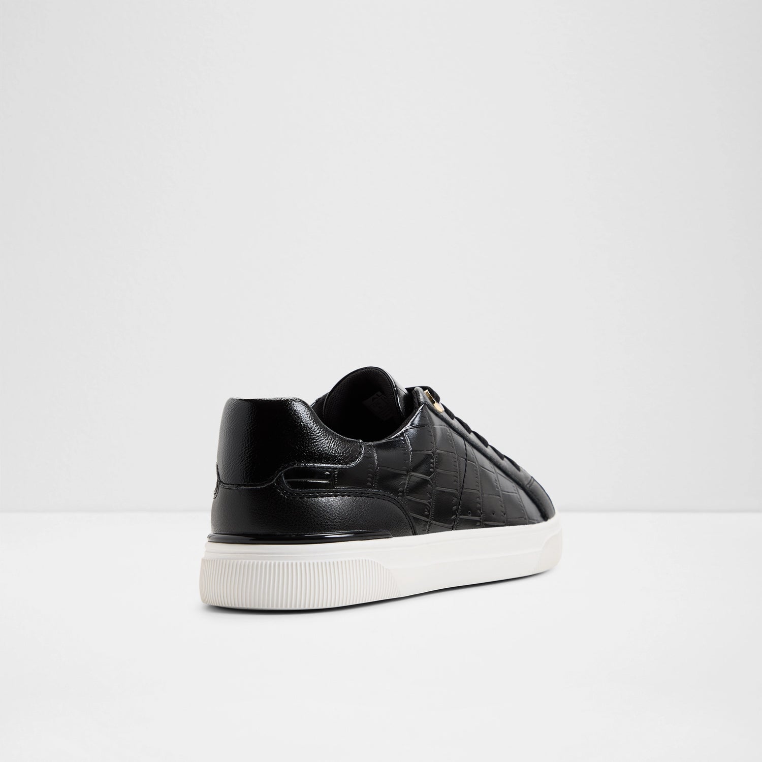 Soera Low-Top Sneakers