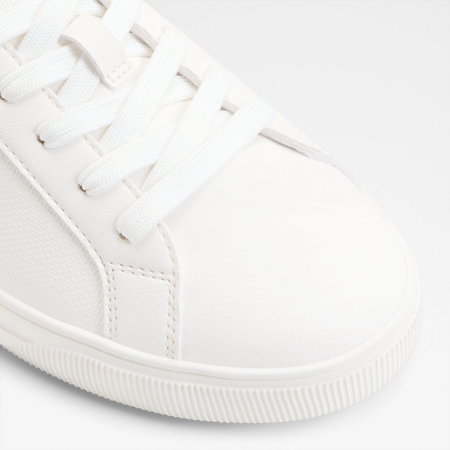 Soera Low-Top Sneakers