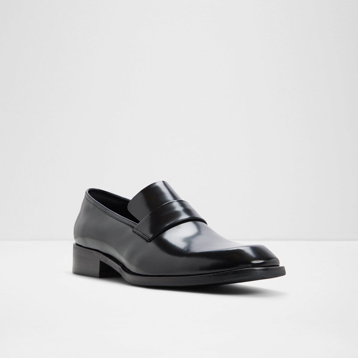 Theodor Loafers