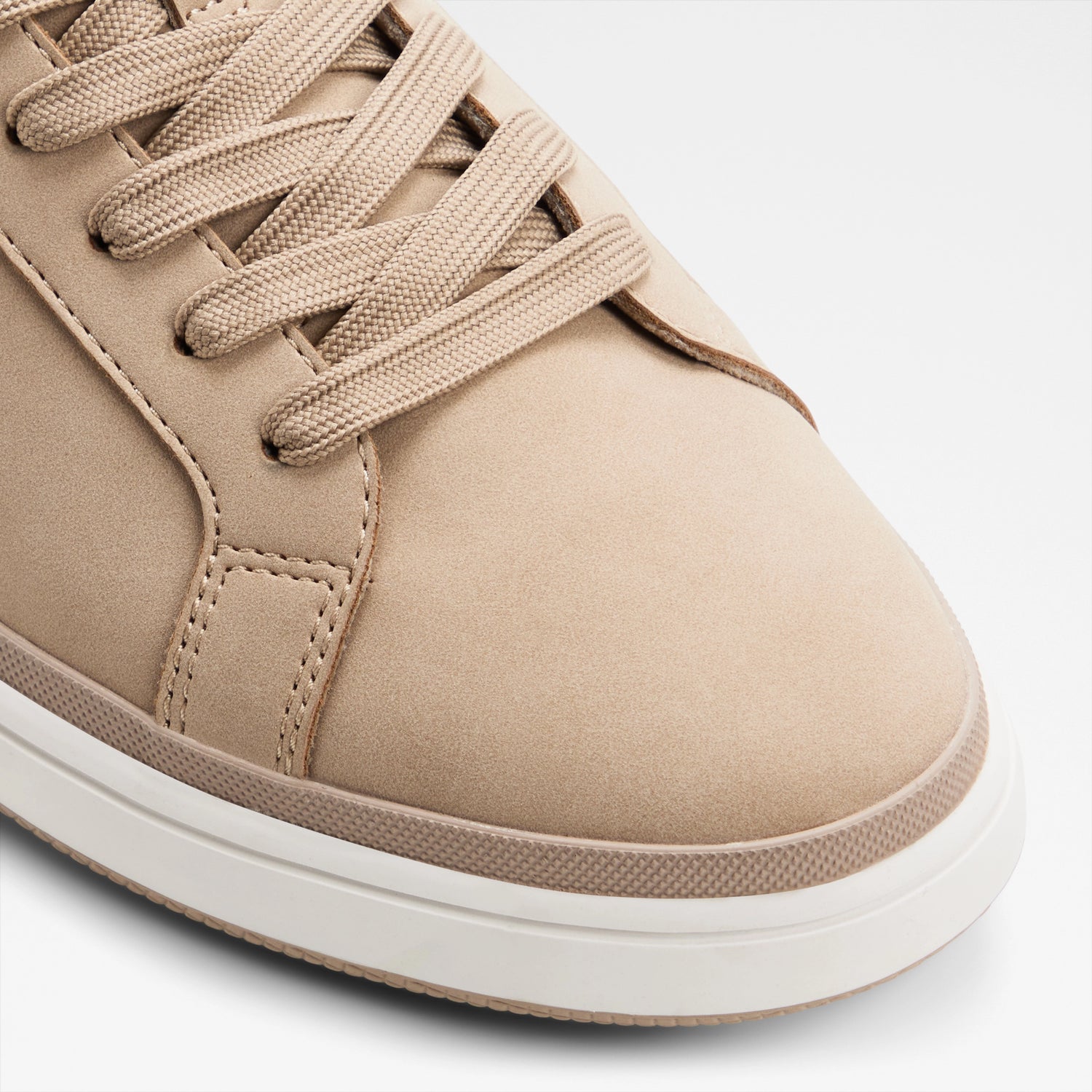 Tyrell Low-Top Sneakers