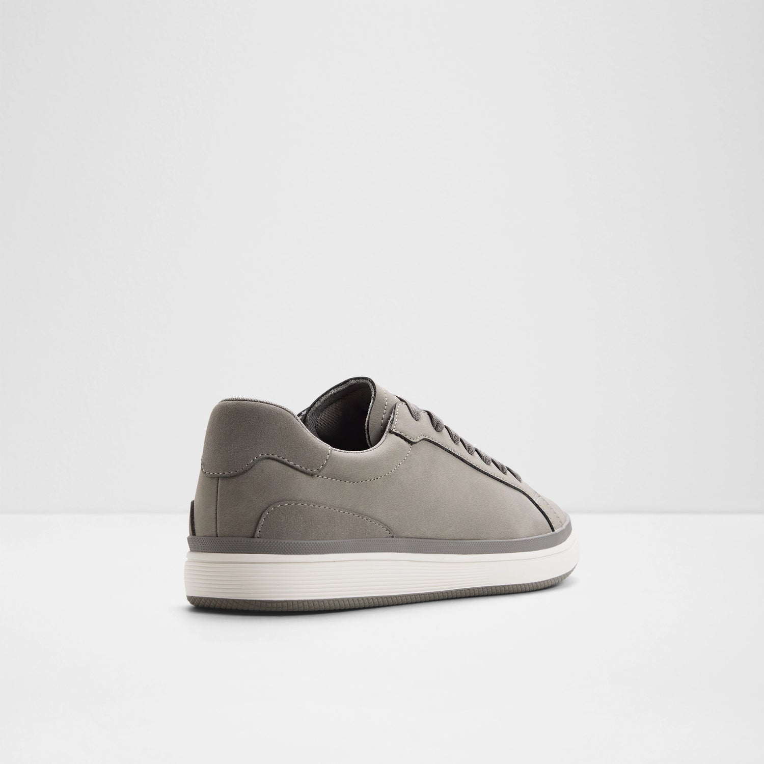 Tyrell Low-Top Sneakers