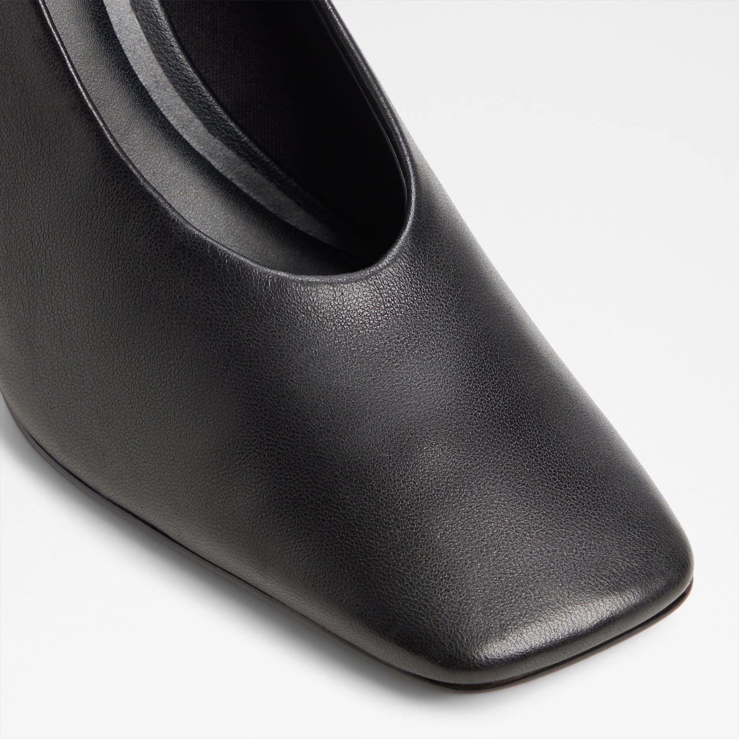 Velia Heeled Pumps