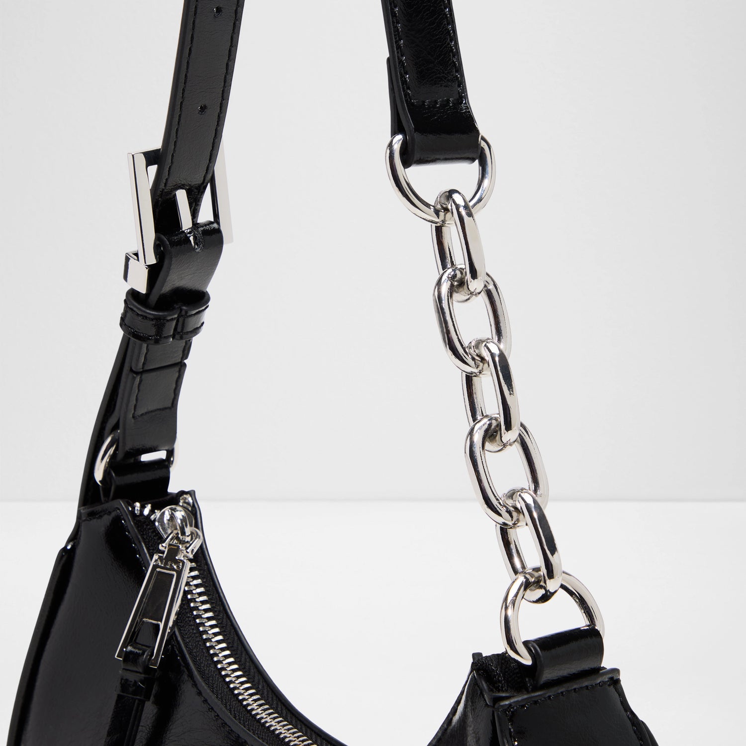 Veronikka Shoulder Bag