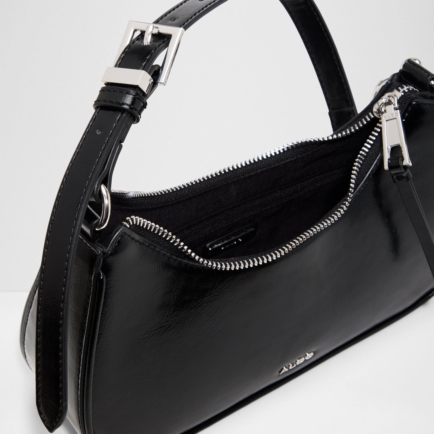 Veronikka Shoulder Bag