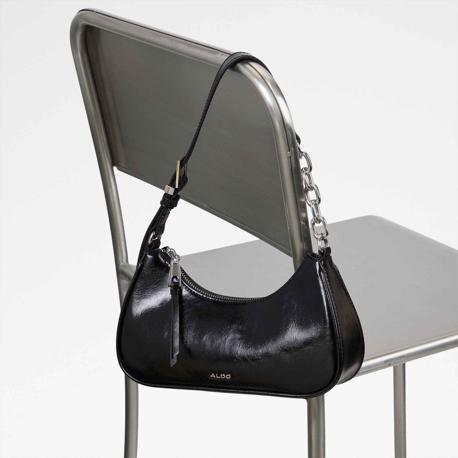 Veronikka Shoulder Bag