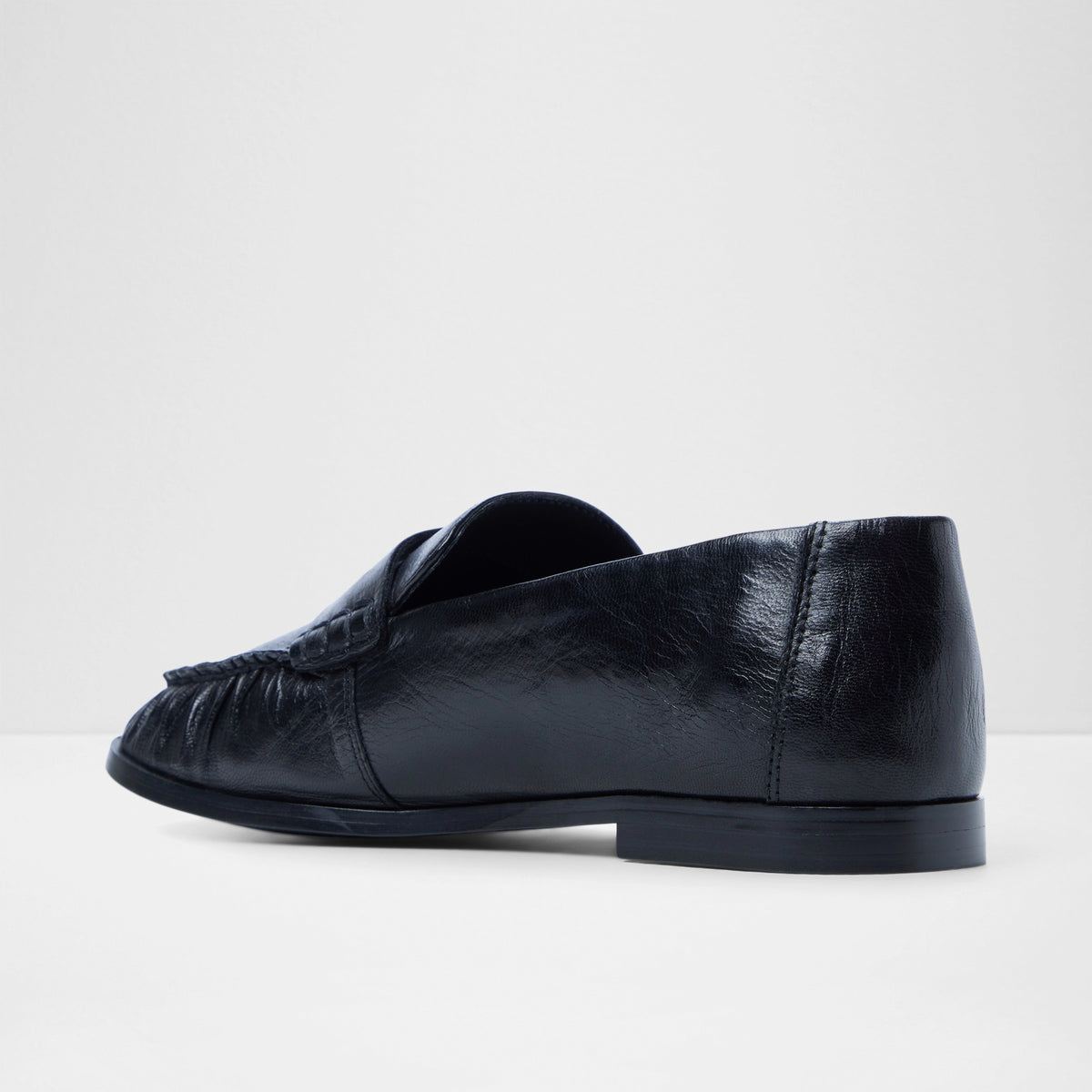 Veviane Loafers