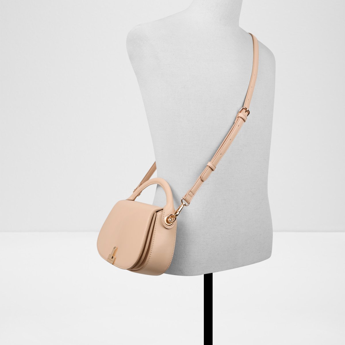 Willamae Cross Body Bag